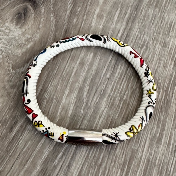 💙❤️‍🔥BRIGHTON Rare Retired Woodstock Graffiti Print Single Bracelet - Picture 4 of 6